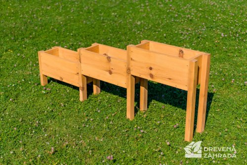 Kaskádový záhon červený smrek